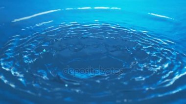 Su yüzey Slow Motion - pervasız dalgalar ve dalgaların - Phantom Flex 4 k - yüksek hız Shot - 1000 fps çalkalama