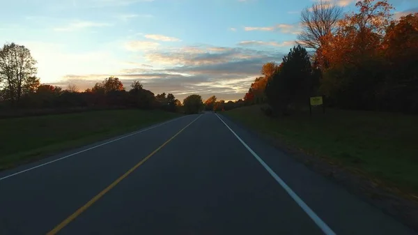 Autofahren Blickwinkel Auf Einer Straße Bei Sonnenuntergang Tausend Inseln Parkway Stockbild