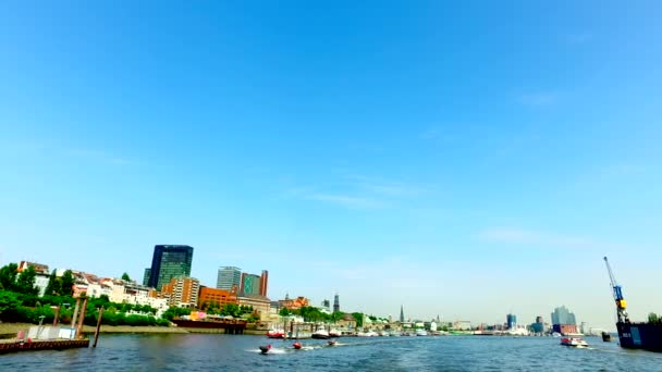 Hamburg Skyline Utsikt Från Båt Förbi Centrum Hamnen Och Hafen — Stockvideo