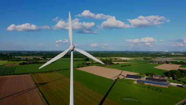 Luchtfoto Van Windturbines Een Landelijke Omgeving Opwekking Van Groene Energie — Stockvideo
