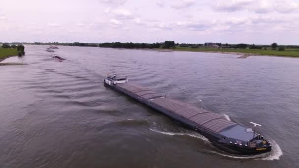 Luftaufnahme Eines Frachtschiffs Auf Dem Rhein Das Güter Transportiert Deutschland — Stockvideo