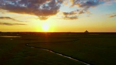  Fransa, Sunset 'te Le Mont-Saint-Michel' in Manzarası