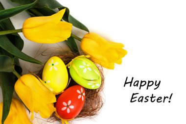 Renkli yumurta ile Sarı laleler