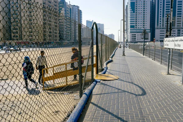 シャルジャからドバイへのアラブ国境の交差点 United Arab Emirates Sharjah October 2017 — ストック写真