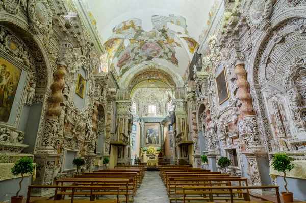 Интерьер церкви Санта Мария ди Вальверде в Палермо, Сицилия, Италия — стоковое фото