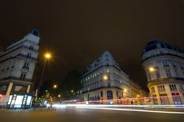 Tipik Fransız metro Chaussee d'Antin - La Fayette evleri.