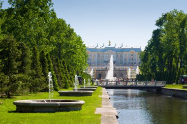 Grand Peterhof Sarayı, Grand Cascade ve Samson çeşme