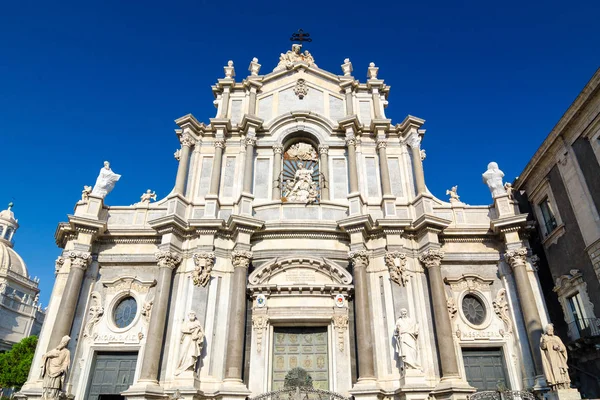 Fasada katedry Santa Agaty. Katania, Sycylia, Włochy — Zdjęcie stockowe