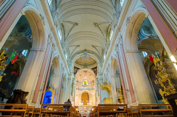 Kyrkans interiör. San Francesco alla Immacolata, Catania, Sicilien, Italien — Stockfoto