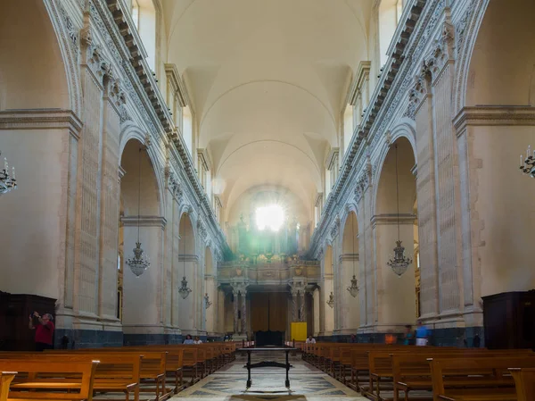 Kirchenraum. Kathedrale von Santa Agatha - Dom in Catania — Stockfoto