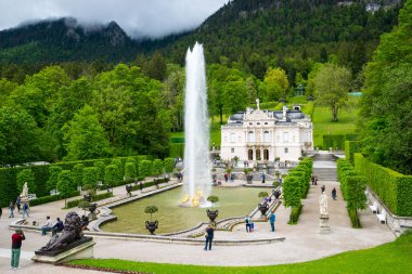 Linderhof sarayıdır Schloss Ettal Abbey yakınındaki Almanya'da.