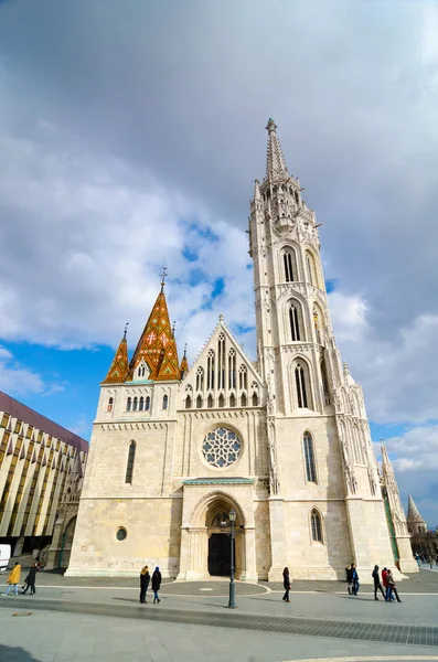 Matthias kyrkan är en romersk-katolska kyrkan som ligger i Budapest, Ungern — Stockfoto