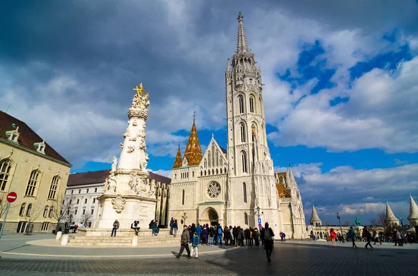 Matthias kyrkan är en romersk-katolska kyrkan som ligger i Budapest, Ungern — Stockfoto