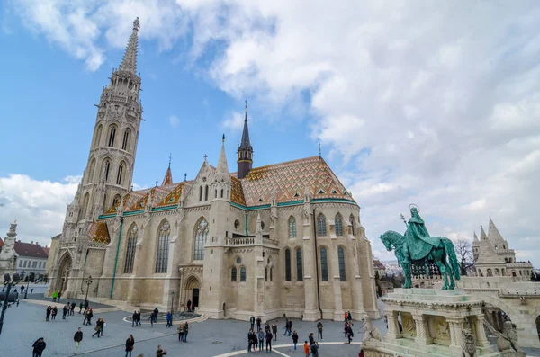 La Iglesia Matthias es una iglesia católica ubicada en Budapest, Hungría. — Foto de Stock