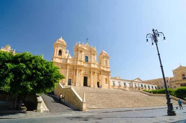 La Catedral de Noto es una iglesia católica en Sicilia, Italia. . — Foto de Stock