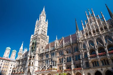Neues Rathaus town hall Münih, Bavyera, Almanya içinde yer alır..