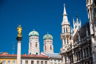 New Town Hall, Frauenkirche ve Meryem Ana heykeli altın