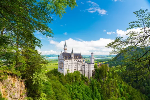 Вид на всемирно известный замок Нойштайнер, Германия — стоковое фото