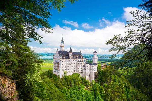 Paisaje de verano - famosa atracción turística en los Alpes - Neusc — Foto de Stock