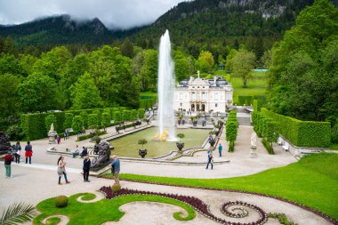 Linderhof sarayıdır Schloss Ettal Abbey yakınındaki Almanya'da.