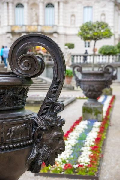 Vase with ornaments at Linderhof Palace, Germany — Stock Photo, Image