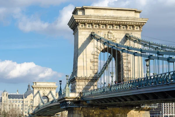 Kettenbrücke über die Donau in Budapest, Ungarn — Stockfoto