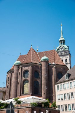 St. Peter Kilise - Peterskirche görünümü. Münih, Almanya