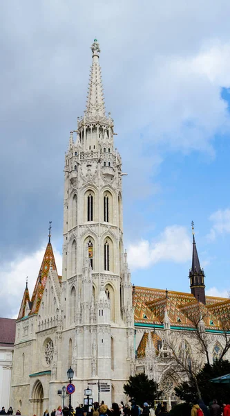 Iglesia de San Matías en Budapest. Uno de los templos principales en Hungría. — Foto de Stock