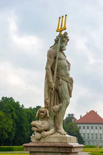 Statue pluto von dominik auliczek. Schloss Nymphenburg. München — Stockfoto
