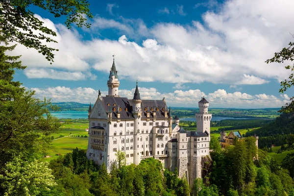 Slot Neuschwanstein in Beierse Alpen, Duitsland — Stockfoto