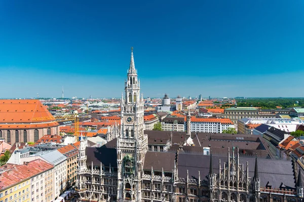 Aerial view on Marienplatz town hall in Munich, Germany. — Stock Photo, Image