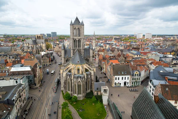 Ghent merkezi Aziz Nikolaos Kilisesi Belçika ile üzerinde havadan görünümü.