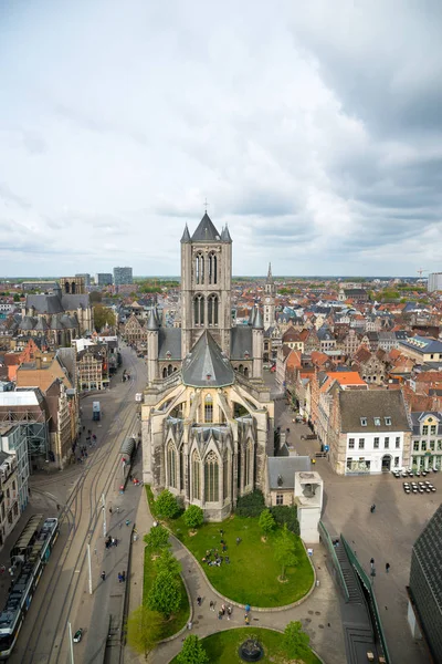 Ghent merkezi Aziz Nikolaos Kilisesi Belçika ile üzerinde havadan görünümü.