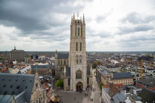 Saint Bavo Katedrali, çan kulesi görünümden. Ghent, Belçika