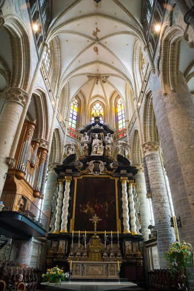 Interiores, pinturas y detalles de la Iglesia de San Nicolás en Gante, Bélgica —  Fotos de Stock