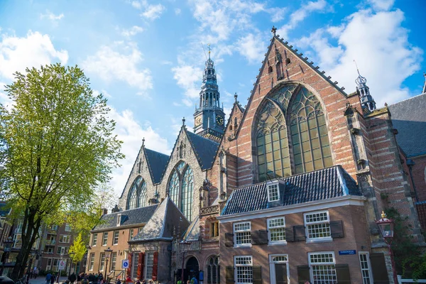 Starý kostel - Oude Kerk - nejstarší budova a nejstarší farní kostel, Amsterdam Royalty Free Stock Obrázky