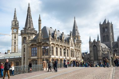 Sint Michielsbrug köprü Ghent, St. Nicholas Kilisesi ve Belfort, Belçika.