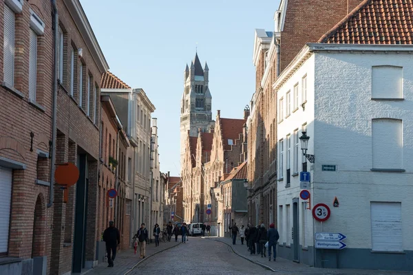 Vista de la calle del Centro Histórico de Brujas, Bélgica . — Foto de Stock