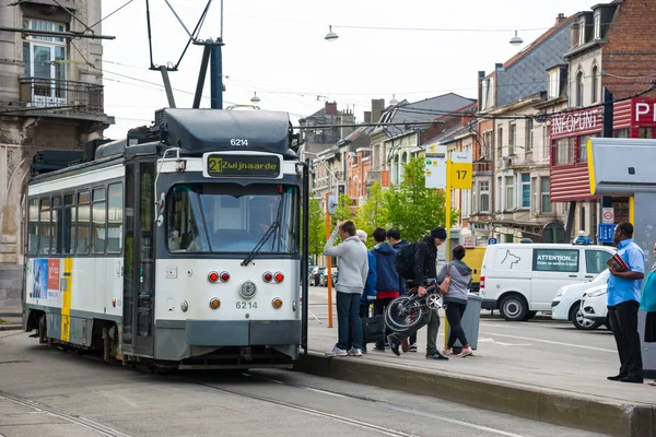 Гент Бельгия Апреля 2017 Года Трамвай Улицах Гента Бельгия — стоковое фото