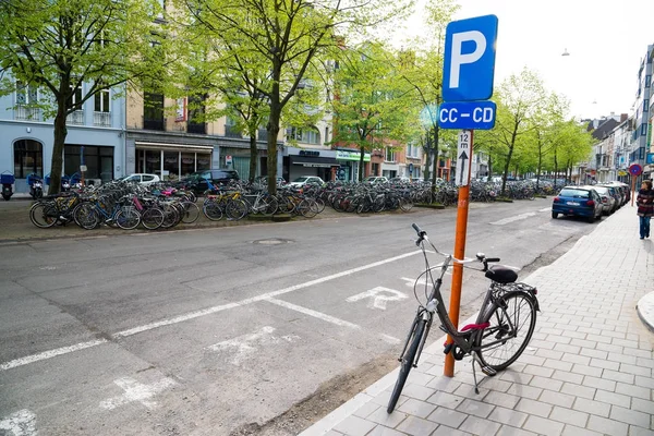 Ghent Bélgica Abril 2017 Bicicletas Estacionamento Ghent Bélgica — Fotografia de Stock