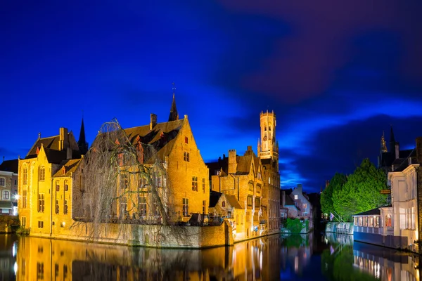 Brujas Bélgica Abril 2017 Vista Desde Rozenhoedkaai Del Casco Antiguo —  Fotos de Stock