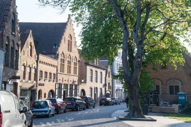 Bruges, Belçika - 15 Nisan 2017: Sokak görünümü tarihi merkezi, Bruges, Belçika