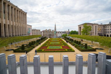 Brüksel, Belçika-Nisan 22, 2017: Brüksel, Belçika 'da yükseltilmiş noktadan görüldüğü gibi sanat veya Kunstberg bahçeleri Mount.