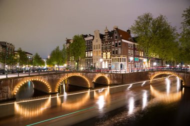 Güzel bir gece görünümü, Amsterdam, Hollanda