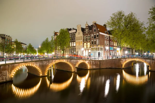 Амстердам Нідерланди Квітня 2017 Мальовничого Каналу Амстердамі Гарний Нічний Погляд — стокове фото