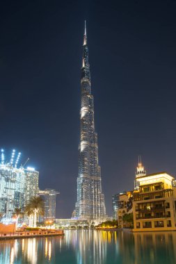Dubai, BAE - 13 Kasım 2019 'da Dubai, BAE' deki Burj Khalifa, dünyanın en yüksek binası.