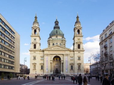 BUDAPEST, HUNGARY - 20 Şubat 2016: Budapeşte, Macaristan 'daki Aziz Stephen Bazilikası. Adını Macaristan 'ın ilk kralı Stephen' ın anısına almıştır..