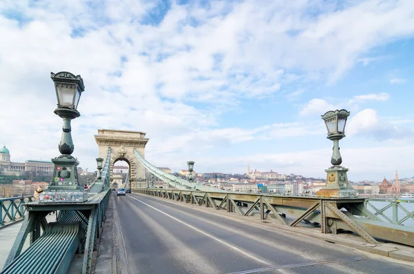 Budapest Ungarn Februar 2016 Dekorative Metalllaterne Auf Der Szechenyi Kettenbrücke — Stockfoto