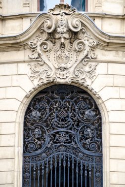 BUDAPEST, HUNGARY - 21 Şubat 2016: Metropolitan Ervin Szabo Kütüphanesi cephesi Budapeşte, Macaristan 'daki en büyük kütüphane ağıdır. Neo-barok tarzında inşa edilmiş..