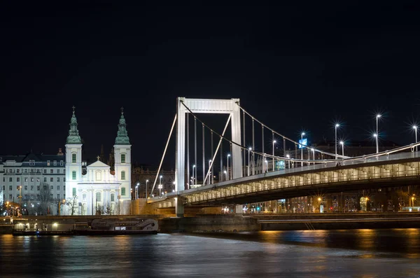 Будапест Хангария Февраля 2016 Ночной Вид Мост Елизаветы Будапеште Венгрия — стоковое фото